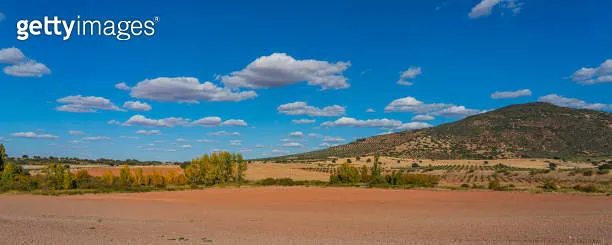 Donde el horizonte no termina: La Mancha como escuela invisible de arquitectos